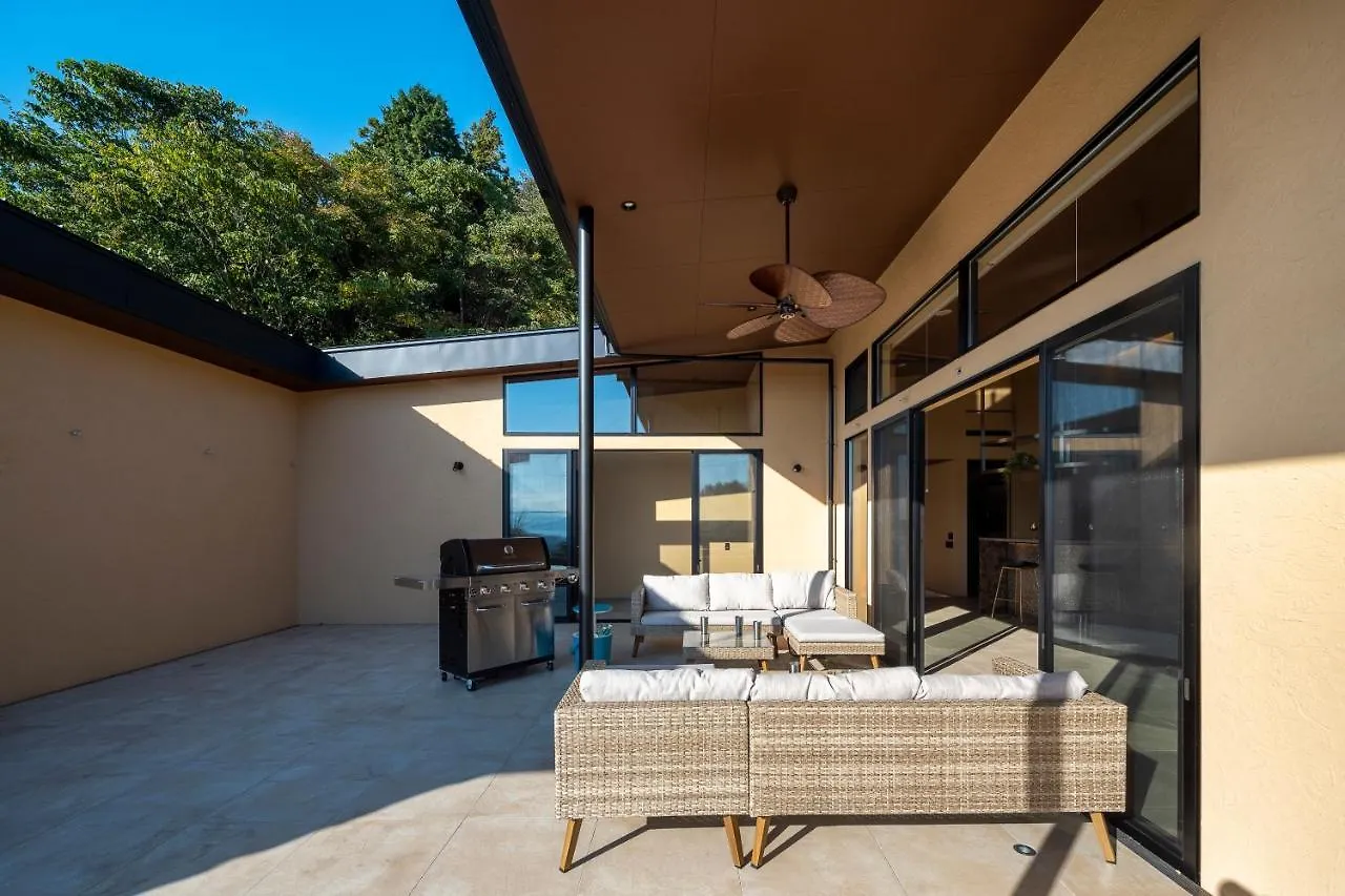 Furanyu Yugawara: Exclusive Oceanfront Villa with Private Onsen Yugawara